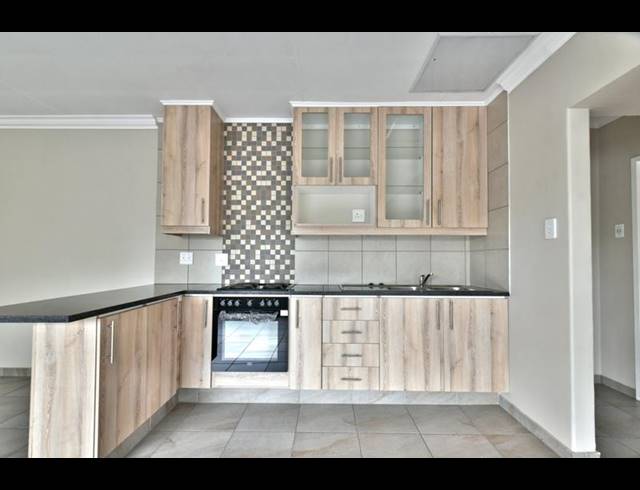 1 BEDROOM APARTMENT FOR SALE IN NEW REDRUTH